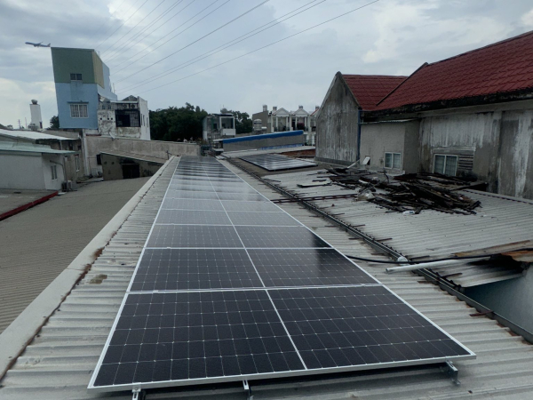 Lắp đặt năng lượng mặt trời hồ chí minh