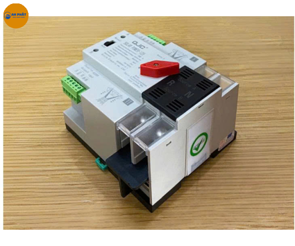 Bộ chuyển đổi nguồn ATS QJC 100A Solar Power 125