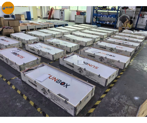 Pin Lưu Trữ Năng Lượng SUNBOX 51.2V -150AH( 7,68kwh) 